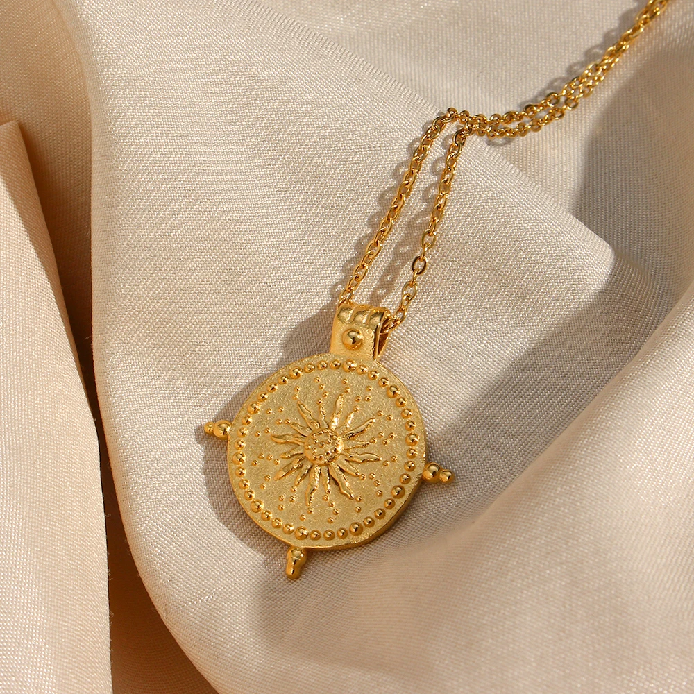 2022 Новое ожерелье-подвеска с матовой поверхностью и солнечным компасом для женщин, новое женское ожерелье с монетами с PVD покрытием, золотые украшения