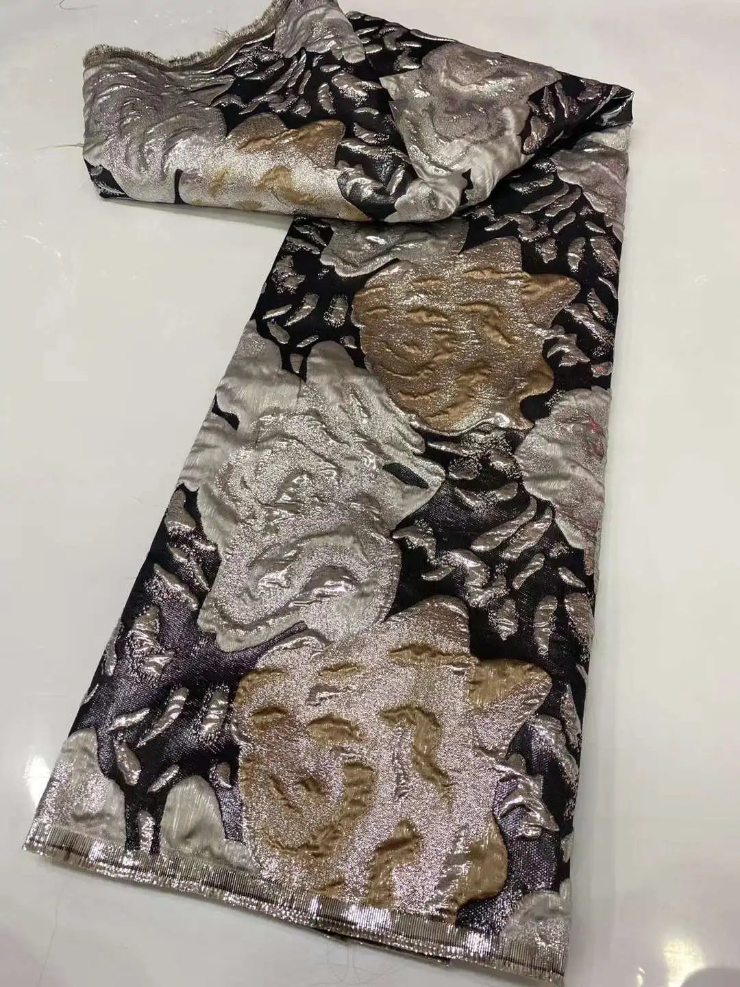 2023 Новейшая французская парчовая кружевная ткань Высококачественная африканская кружевная ткань с 3D вышивкой блестками, жаккардовое индийское свадебное платье сари