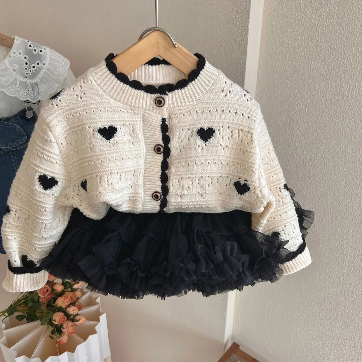 Весенне-осенние свитера для девочек-подростков Джемперы Love Sweater Кардиган Корейской вязки Одежда для маленьких девочек Пальто Детская одежда