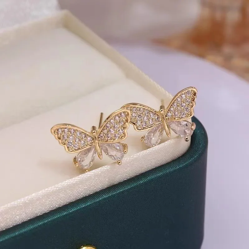Корейские модные милые Маленькие хрустальные серьги-бабочки для женщин и девочек, милые стразы, украшения для ушей из циркона, прекрасный трендовый подарок