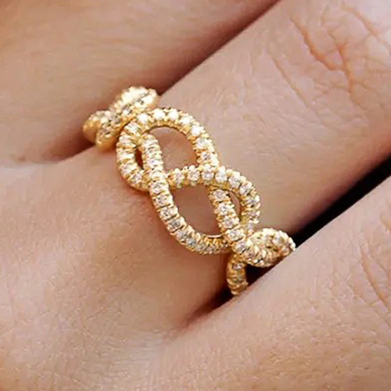 Креативный дизайн, кольцо золотого цвета для женщины, вымощенное ослепительным фианитом, Темперамент, Аксессуары для женских пальцев, модные украшения