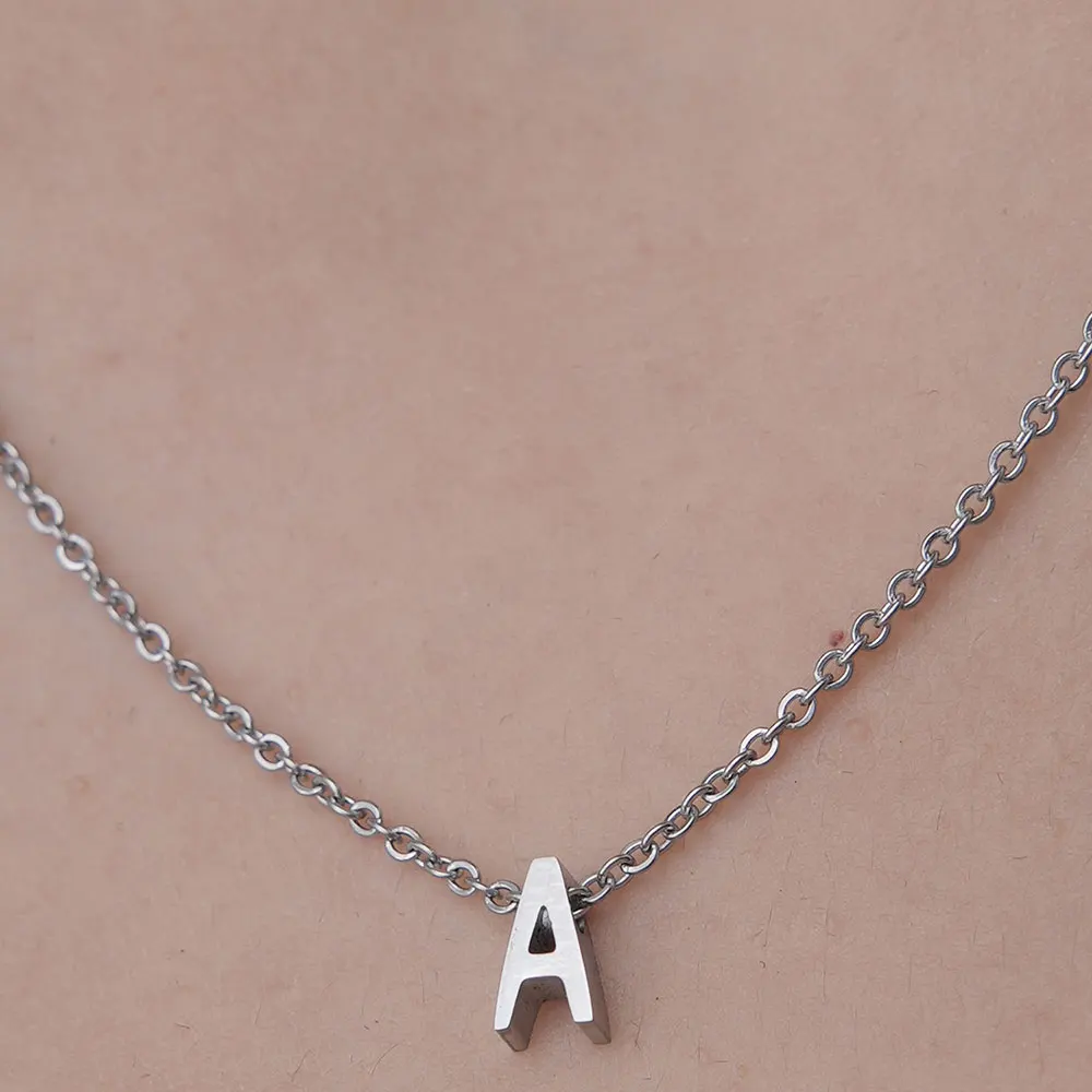 Мода 2023 года, Начальные буквы A-Z, 26 букв, ожерелье для женщин, Алфавит, Цепочки-чокеры из нержавеющей стали, Ювелирные изделия, Подарок на день рождения Оптом