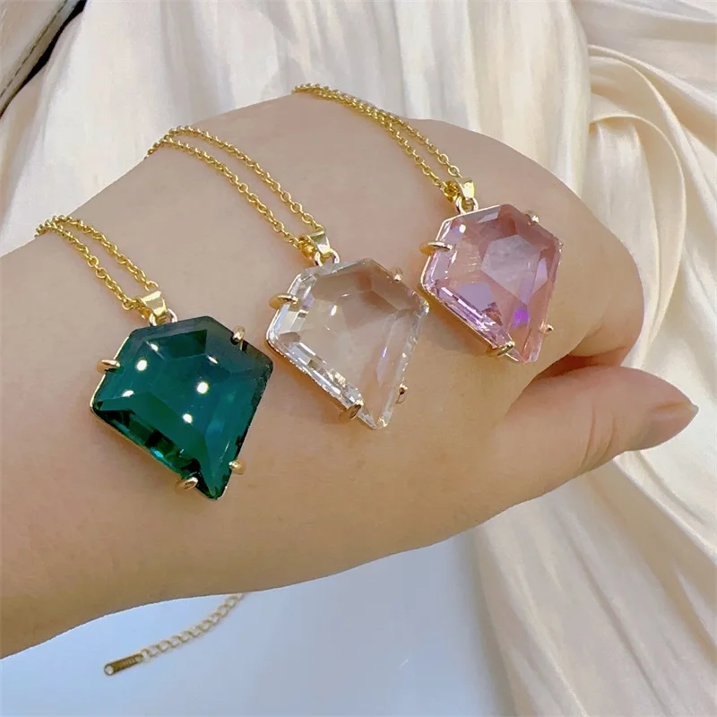 Модное Классическое ожерелье с драгоценными камнями в виде короны, Изысканная Индивидуальность, Зеленый Кристалл, Подвеска на ключице из нержавеющей стали