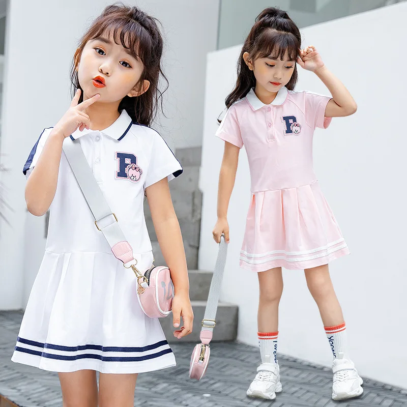 Платье для маленьких девочек 2023, летнее Однотонное Милое спортивное детское платье принцессы с коротким рукавом, повседневная детская одежда с вышивкой буквами