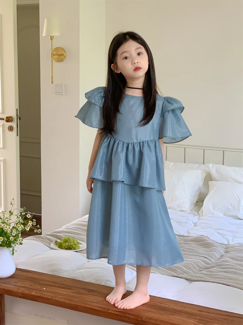 Платья для девочек 2023, Летняя Корейская детская одежда, однотонное простое Детское платье с летящими рукавами для малышей, милое платье принцессы для маленьких девочек