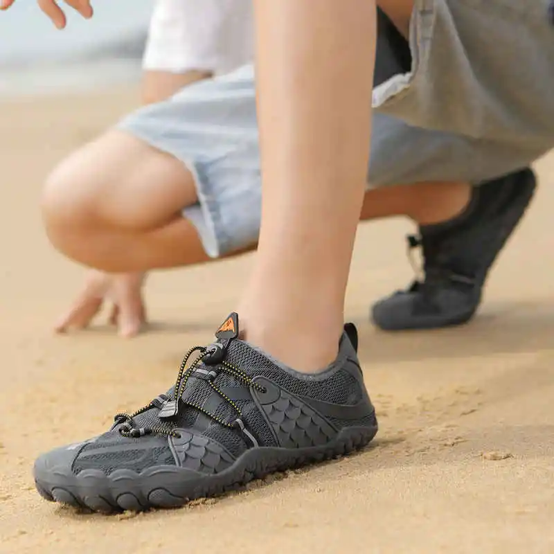 Повседневные вращающиеся детские сандалии Популярные товары 2023 Ортопедические тапочки Дизайнерская высококачественная мужская обувь Мягкая подошва для тенниса